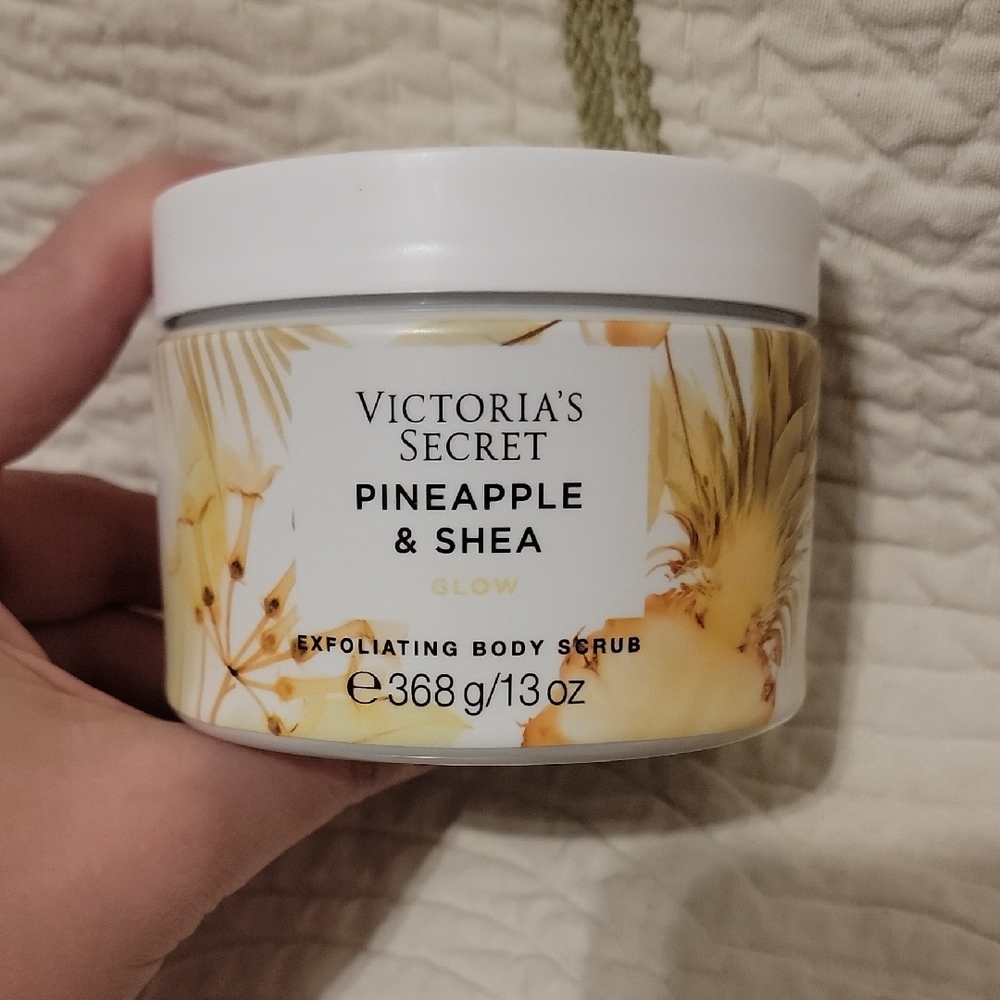 Victoria's Secret Yellow and White Exfoliant Scrub